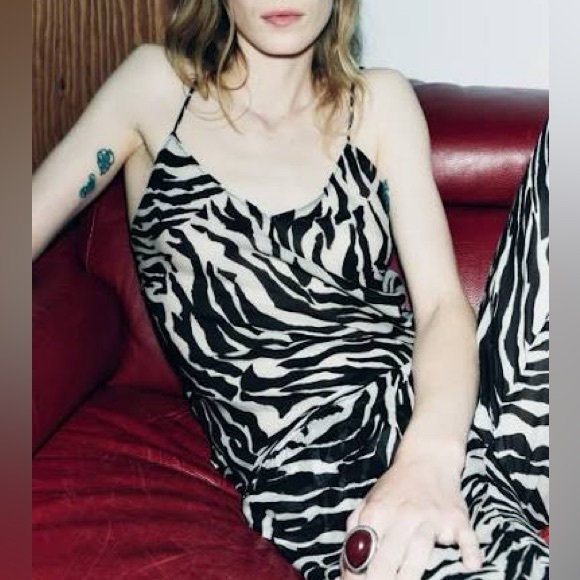 Zara animal print semi sheer top Zebra print NWT - Picture 2 of 6